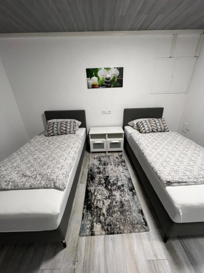 Deniz'S Serviced Apartment. Niederaula Exteriör bild